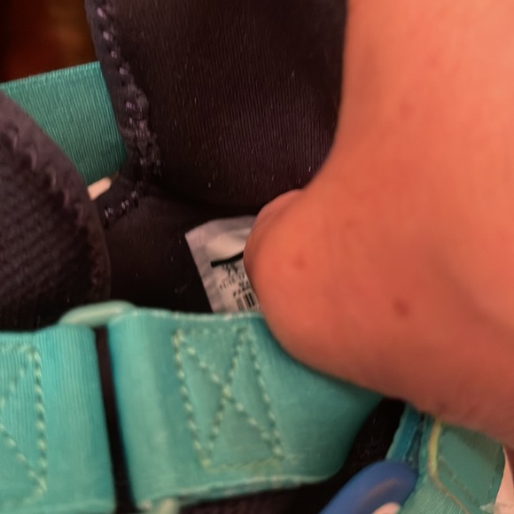 Authentic Nike huaraches, green, pink, blue, white gray color. Mint condition. - Picture 5 of 8